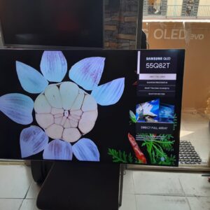 55QLED Samsung 
Samsung smart TV