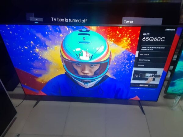 65inches Qled Samsung - Image 2