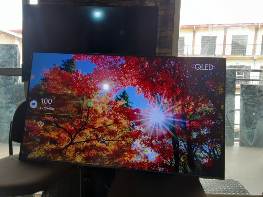 55inches Samsung Qled